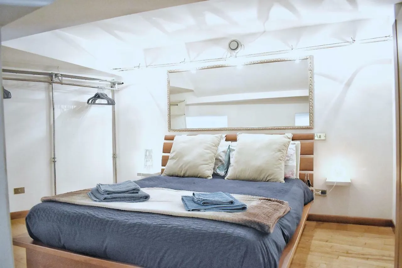 Charming Design Loft Isola Milano Apartment Italy