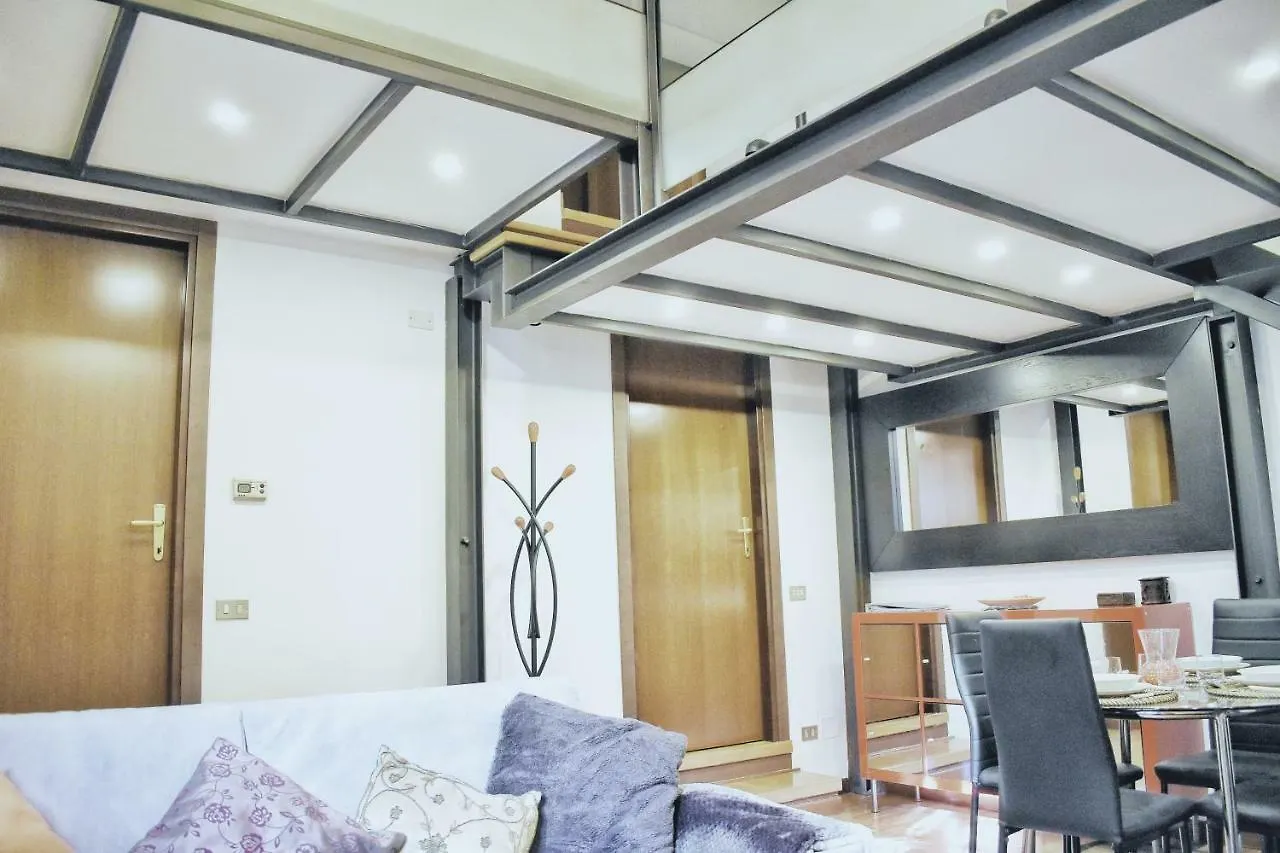 Charming Design Loft Isola Milano Apartment 0*, Milan